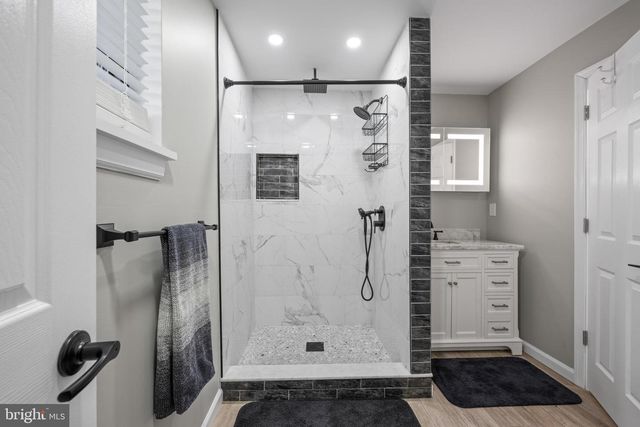 207 WOODLAWN AVE, Williamstown, NJ 08094