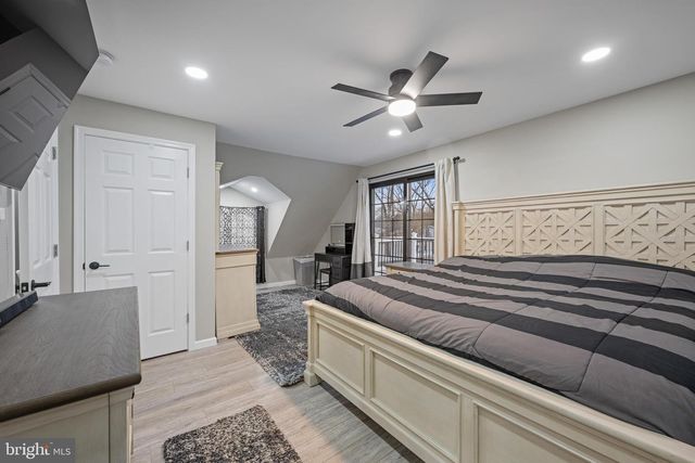 207 WOODLAWN AVE, Williamstown, NJ 08094