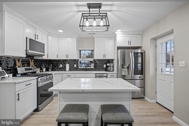 207 WOODLAWN AVE, Williamstown, NJ 08094