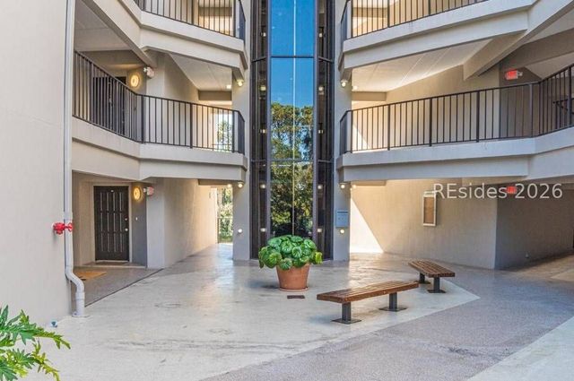 10 S Forest Beach Dr Apt 120, Hilton Head Island, SC 29928