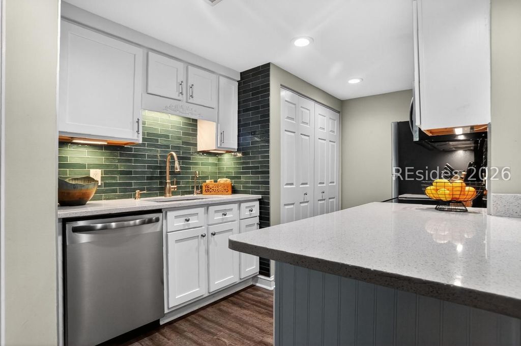 10 S Forest Beach Dr Apt 120, Hilton Head Island, SC 29928