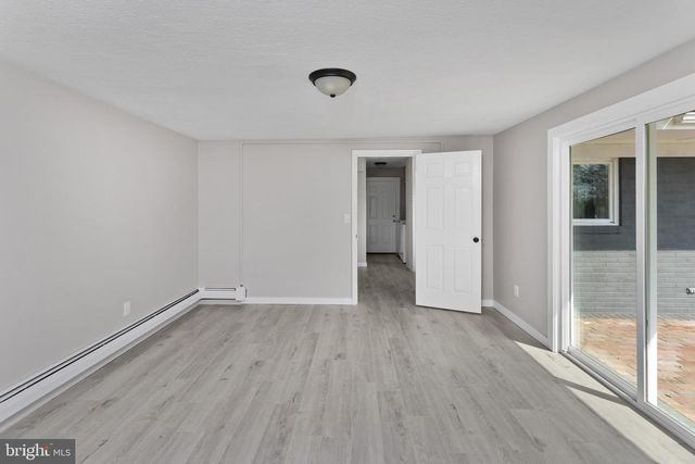 98 CHURCH RD, Titusville, NJ 08560