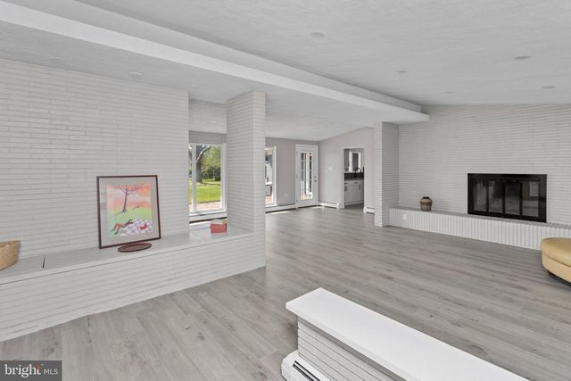 98 CHURCH RD, Titusville, NJ 08560