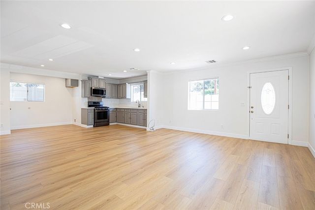 10531 Greenburn Avenue, Sunland, CA 91040