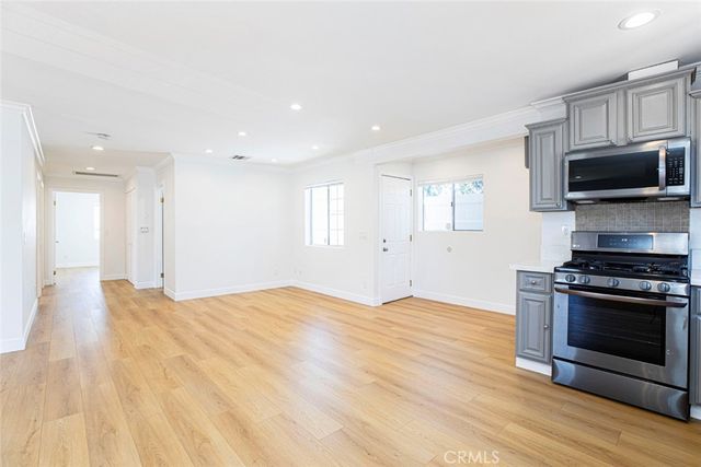 10531 Greenburn Avenue, Sunland, CA 91040