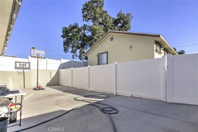 10531 Greenburn Avenue, Sunland, CA 91040