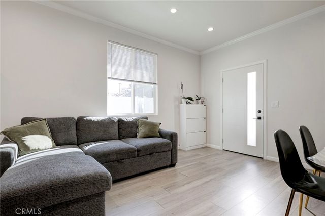 10531 Greenburn Avenue, Sunland, CA 91040