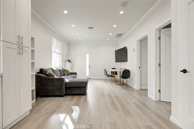 10531 Greenburn Avenue, Sunland, CA 91040