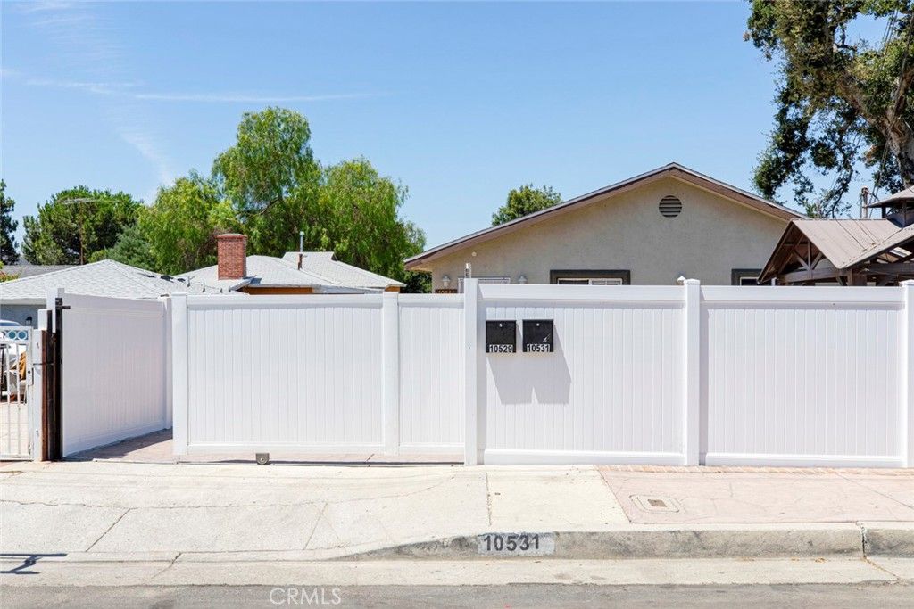 10531 Greenburn Avenue, Sunland, CA 91040