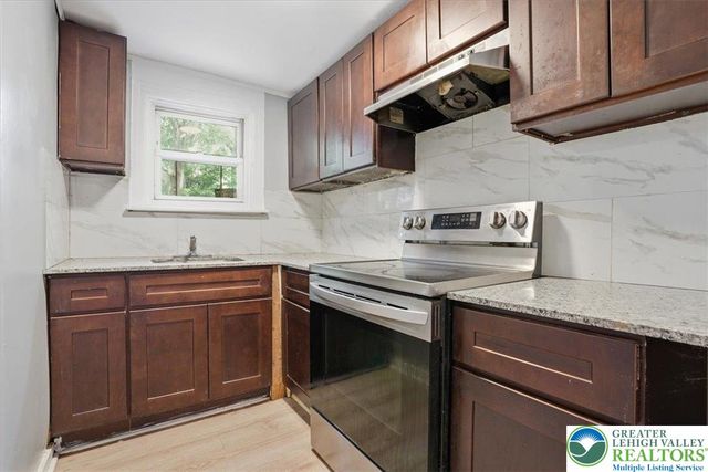 941 Pine Street, Allentown City, PA 18102