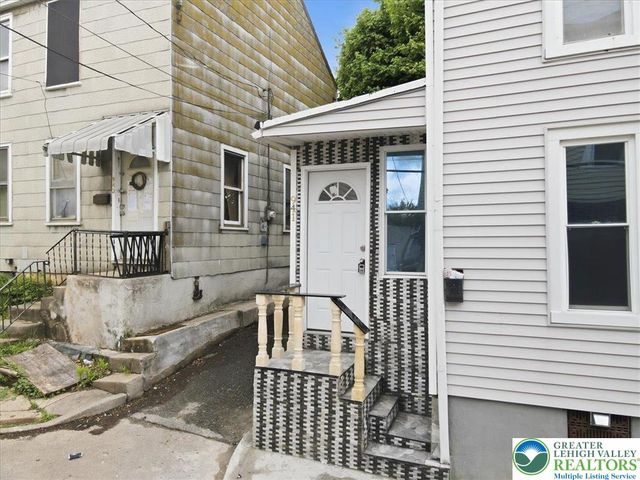 941 Pine Street, Allentown City, PA 18102