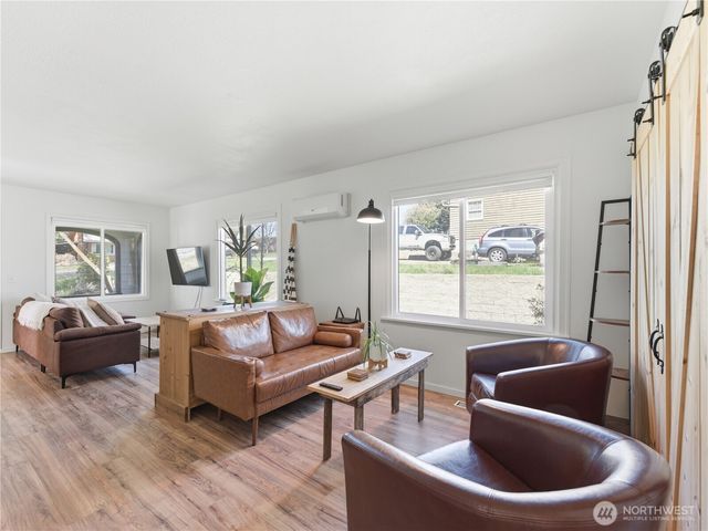 319 N Keller Avenue, East Wenatchee, WA 98802