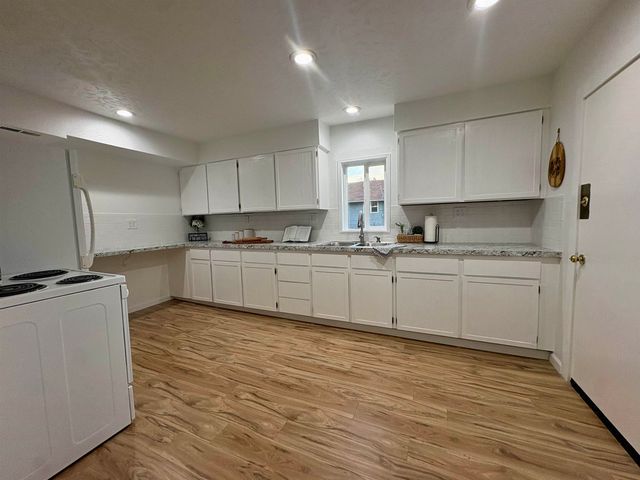 1902 W SHANNON Ave, Spokane, WA 99205