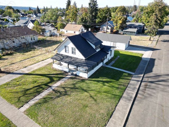 1902 W SHANNON Ave, Spokane, WA 99205