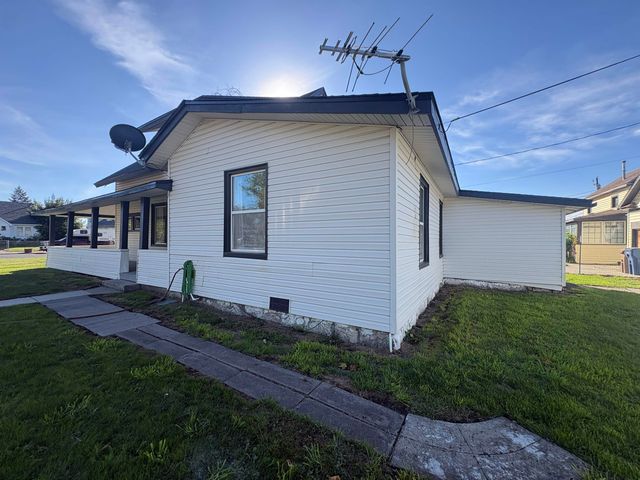 1902 W SHANNON Ave, Spokane, WA 99205