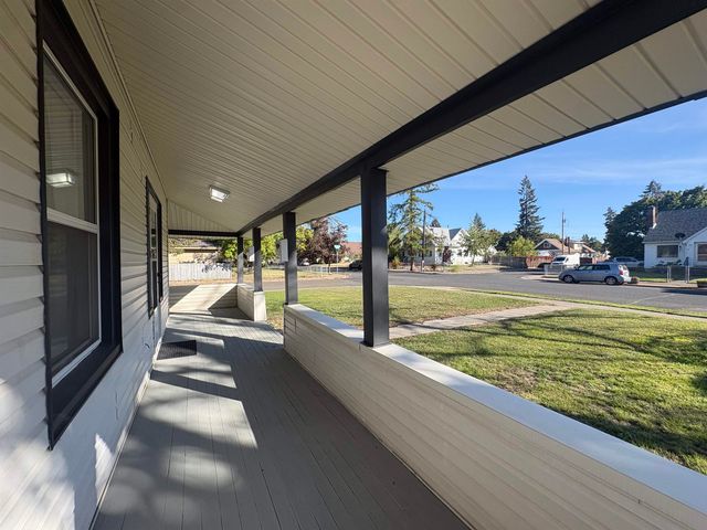 1902 W SHANNON Ave, Spokane, WA 99205