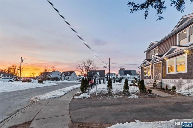 260 Washington Avenue, Elmwood Park, NJ 07407