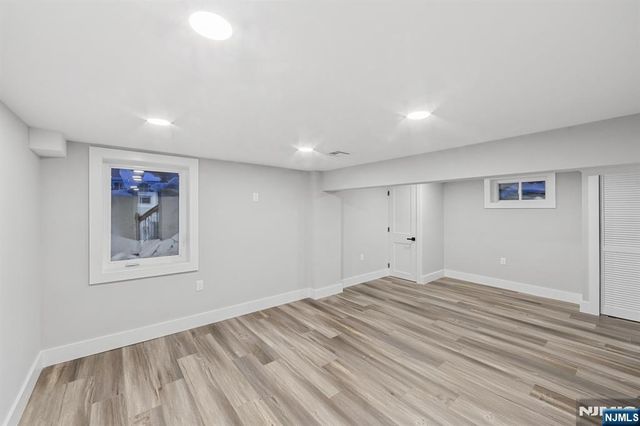 260 Washington Avenue, Elmwood Park, NJ 07407