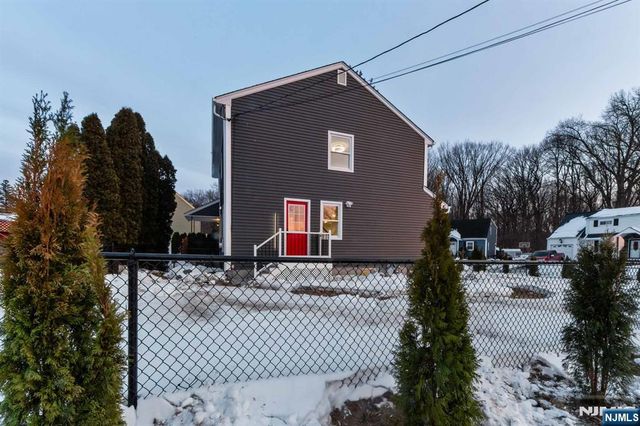 260 Washington Avenue, Elmwood Park, NJ 07407