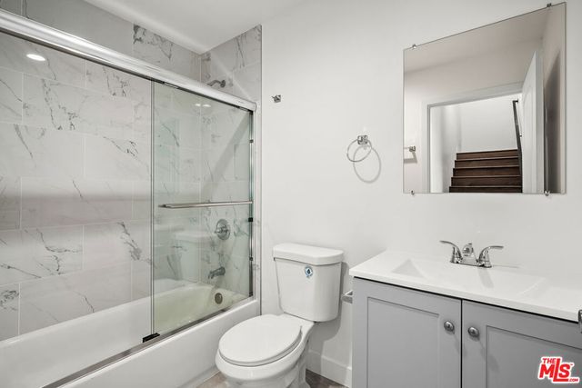 2525 Hauser Boulevard A, Los Angeles, CA 90016