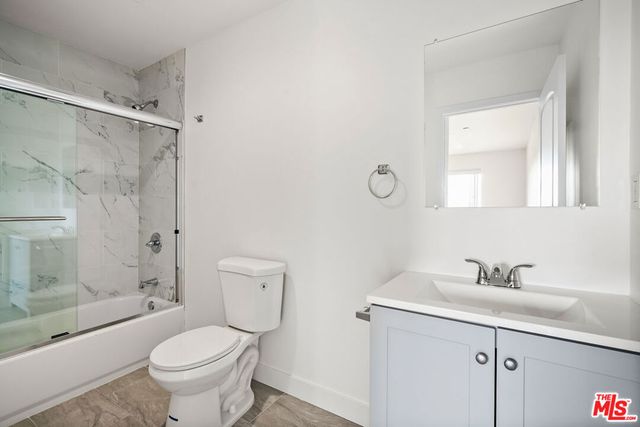 2525 Hauser Boulevard A, Los Angeles, CA 90016