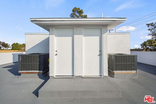 2525 Hauser Boulevard A, Los Angeles, CA 90016