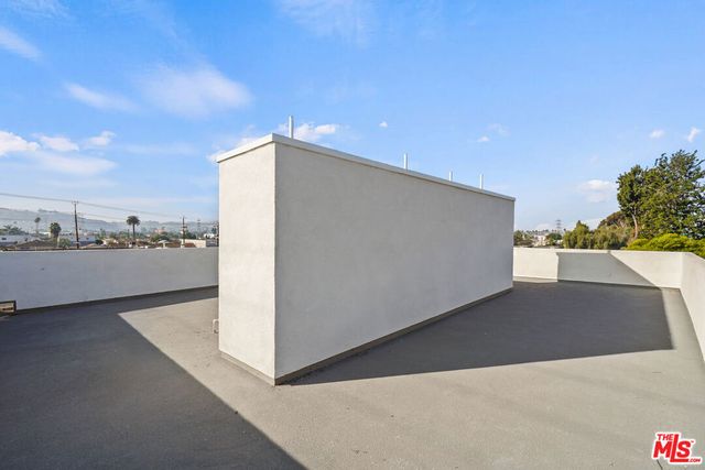 2525 Hauser Boulevard A, Los Angeles, CA 90016
