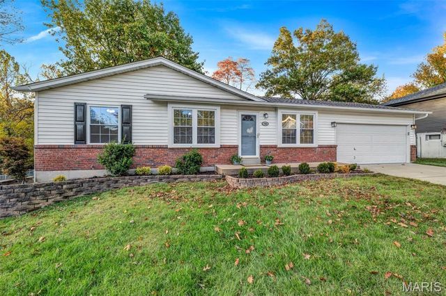 782 Sur Vista Drive, Arnold, MO 63010