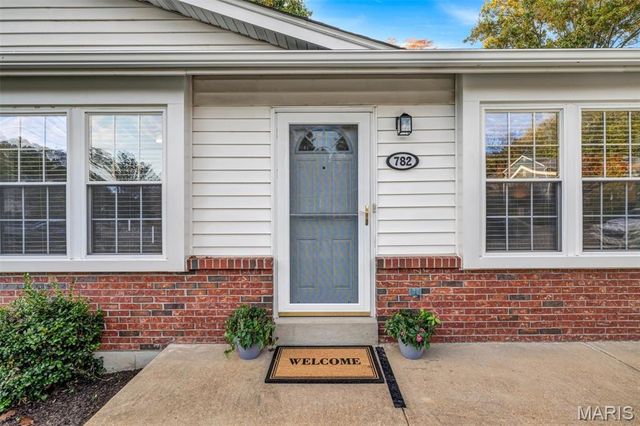 782 Sur Vista Drive, Arnold, MO 63010
