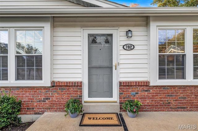 782 Sur Vista Drive, Arnold, MO 63010