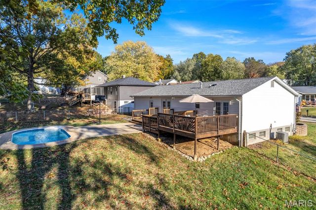 782 Sur Vista Drive, Arnold, MO 63010