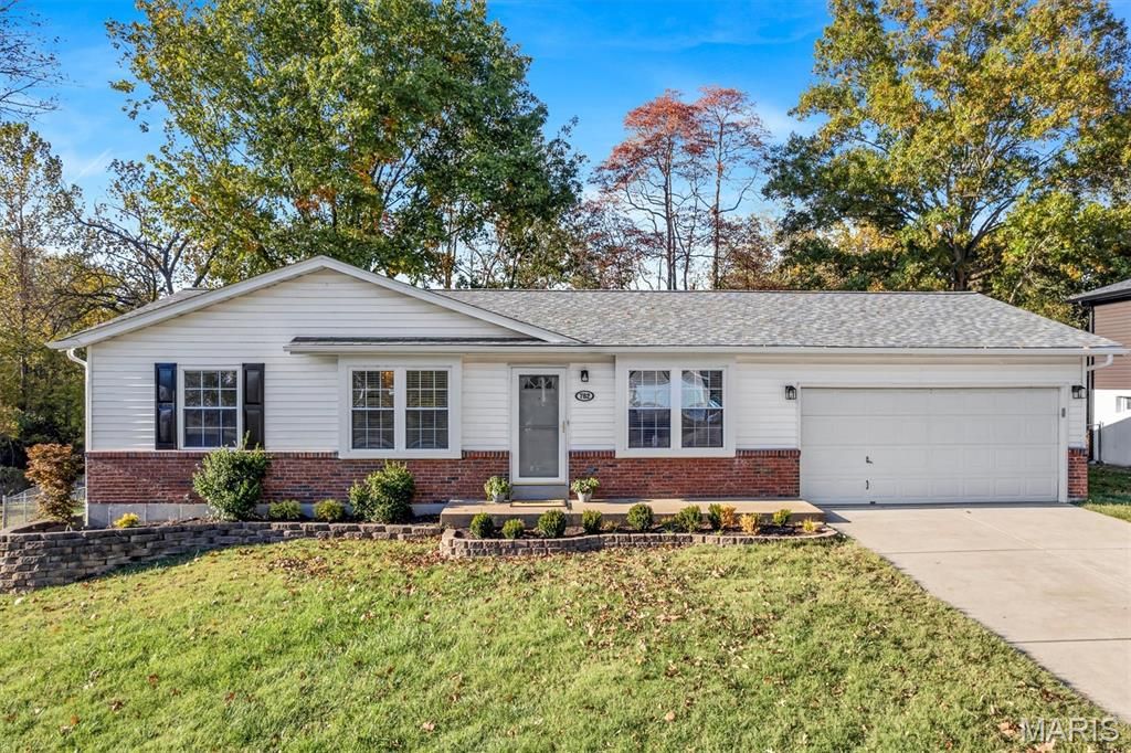 782 Sur Vista Drive, Arnold, MO 63010