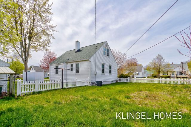 2756 Liberty Road, Norton Shores, MI 49441
