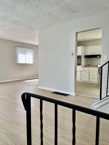 3428 Liv Moor Drive, Columbus, OH 43227