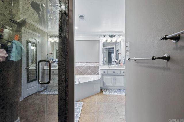 120 Majestic Circle, Maumelle, AR 72113