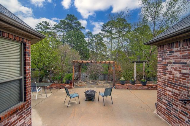 120 Majestic Circle, Maumelle, AR 72113