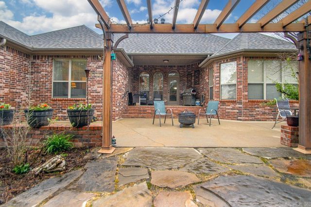 120 Majestic Circle, Maumelle, AR 72113