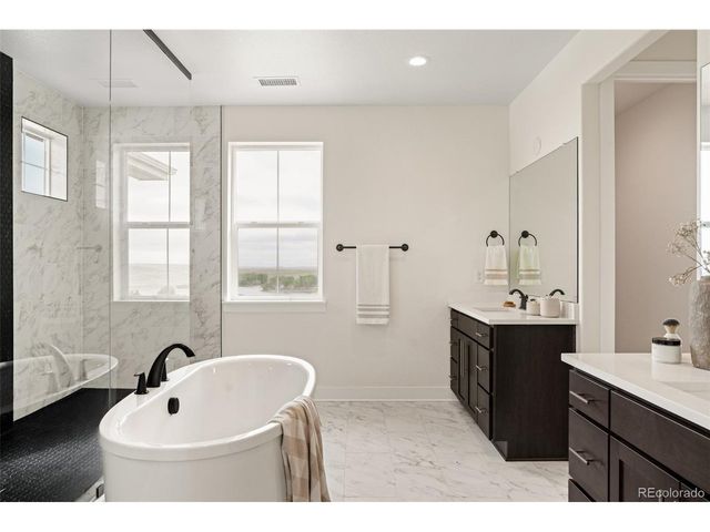 6638 S White Crow Court, Aurora, CO 80016
