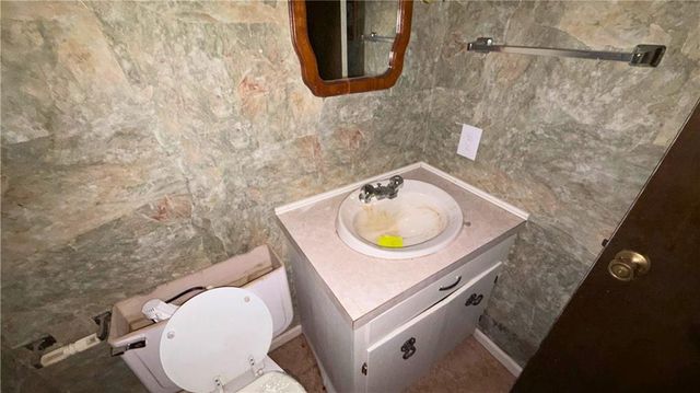 433 E Elm Street, Drexel, MO 64742