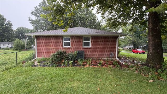 433 E Elm Street, Drexel, MO 64742