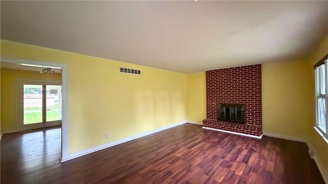 433 E Elm Street, Drexel, MO 64742