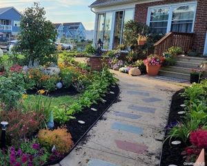 3 Piave Terrace upper, Lindenhurst, NY 11757