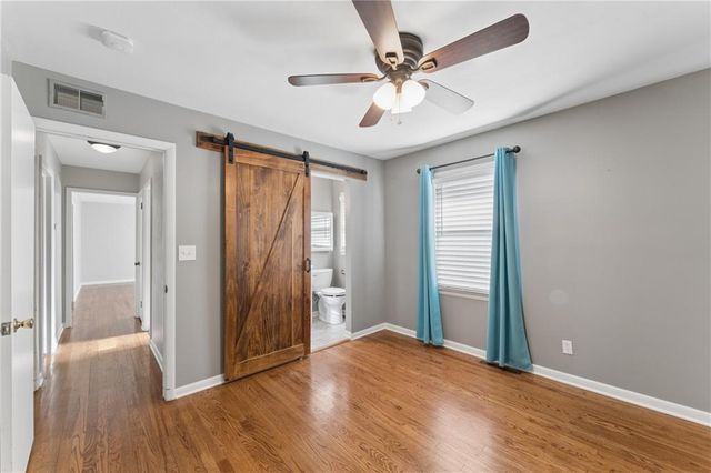 9404 Bradshaw Street, Lenexa, KS 66215