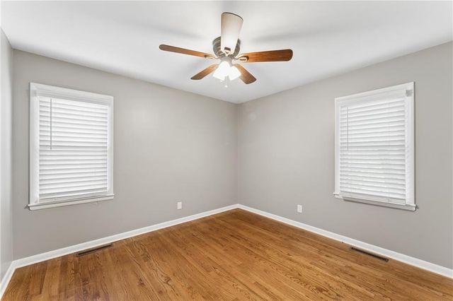 9404 Bradshaw Street, Lenexa, KS 66215
