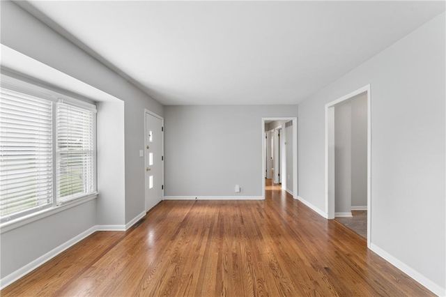 9404 Bradshaw Street, Lenexa, KS 66215