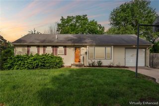 9404 Bradshaw Street, Lenexa, KS 66215