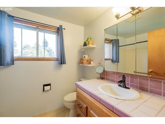 4472 COLOMA Dr Se, Salem, OR 97302