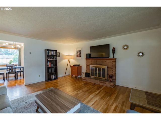 4472 COLOMA Dr Se, Salem, OR 97302