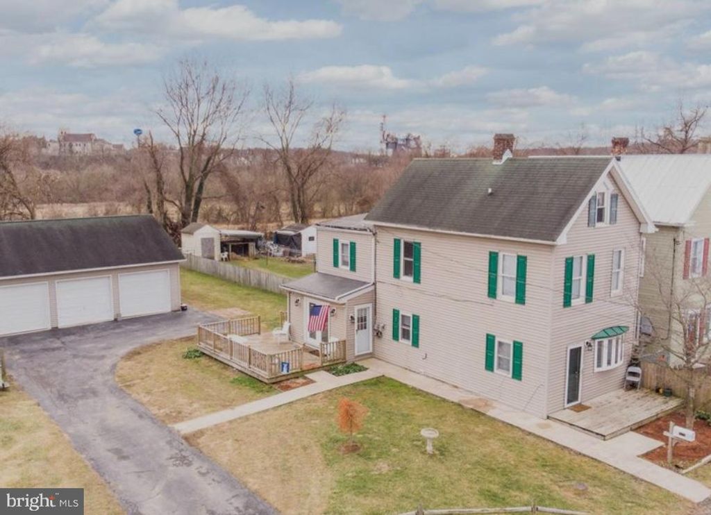 15721 FENTON AVE, Williamsport, MD 21795