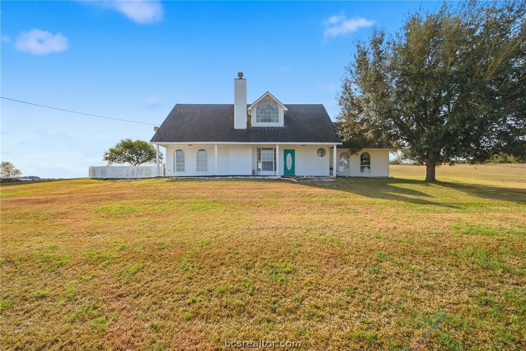 2201 Bluebonnet Boulevard, Brenham, TX 77833 — photo 4